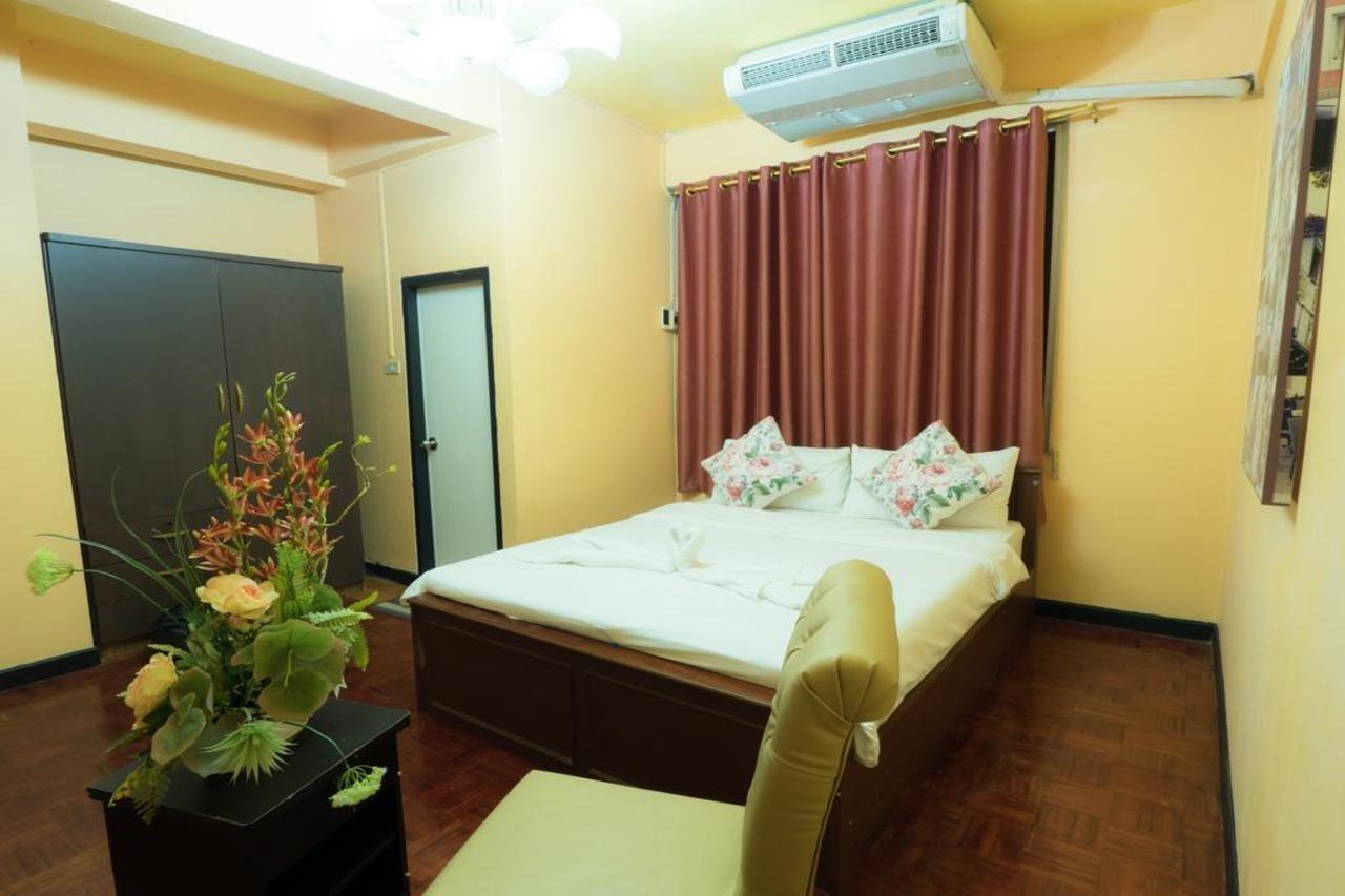 De Sky Sukhumvit Ekkamai Hotel Bangkok Exterior photo