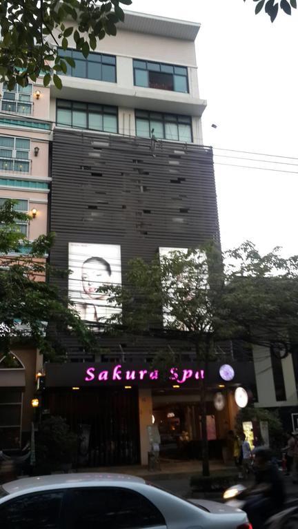 De Sky Sukhumvit Ekkamai Hotel Bangkok Exterior photo